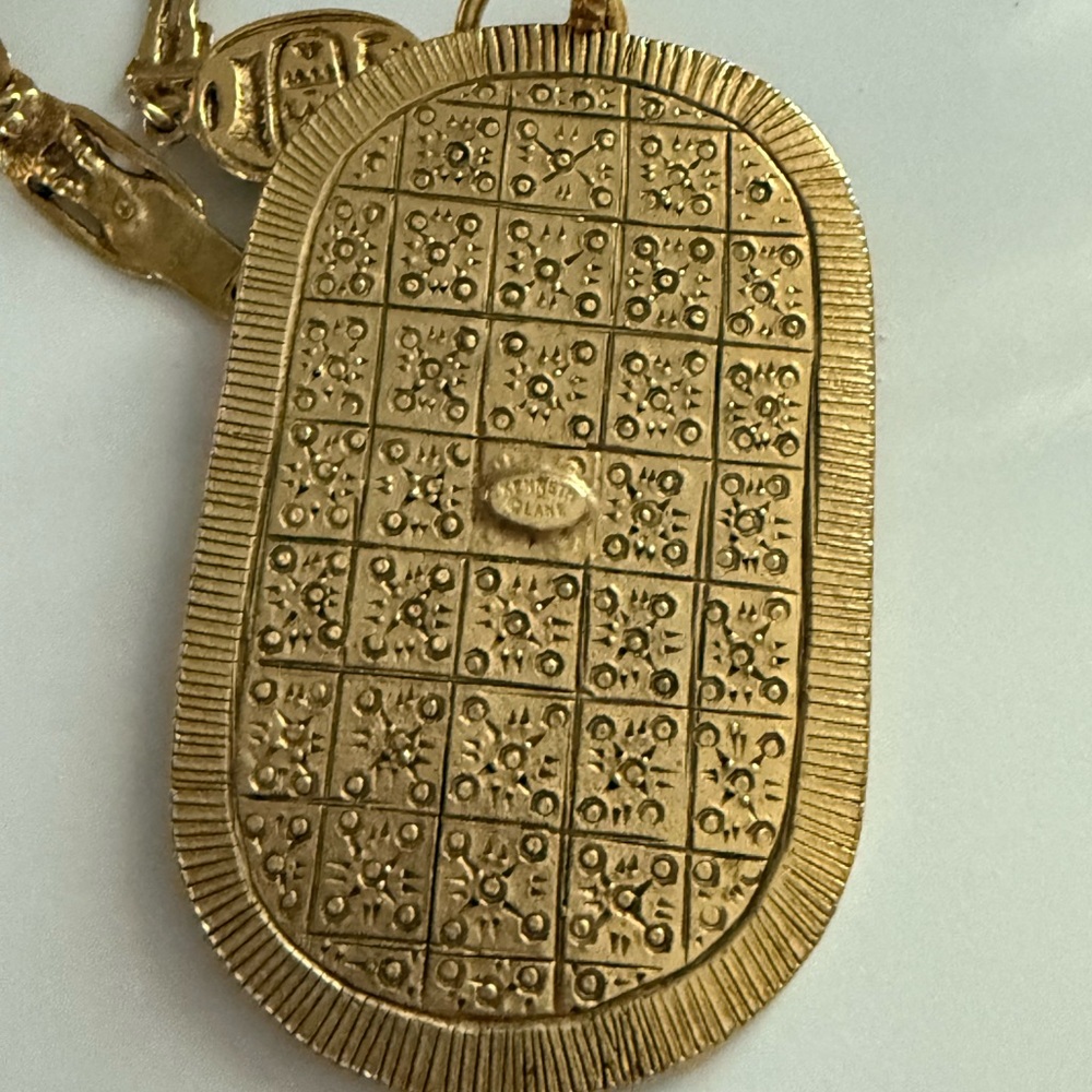 Kenneth lane Gold Textured Pendant Necklace